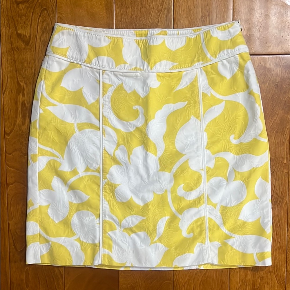 Ann Taylor Floral Mini Pencil Skirt Size 6 Yellow White Cottagecore Fairy Spring - Picture 2 of 12